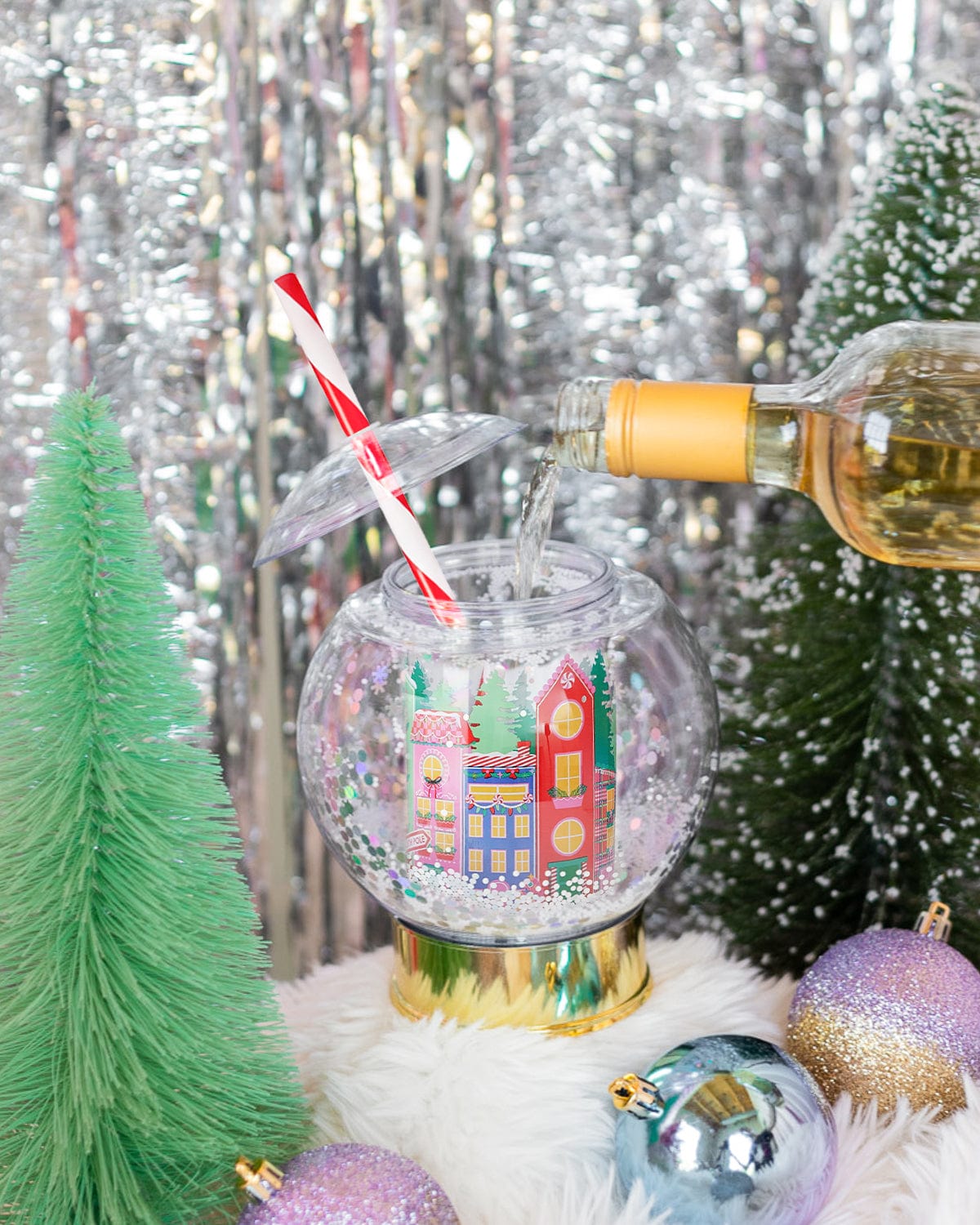 Snow Globe Holiday Village Sipper Cup 12 oz